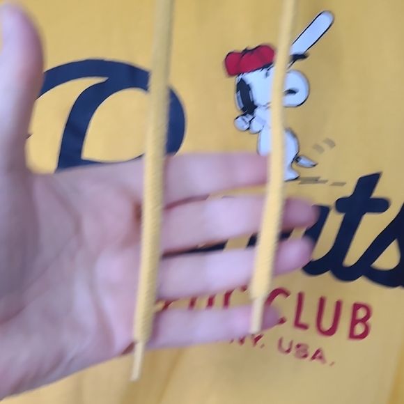 Peanuts Yellow Snoopy Athletic Club Hoodie Sweatshirt Size XL - Picture 4 of 9